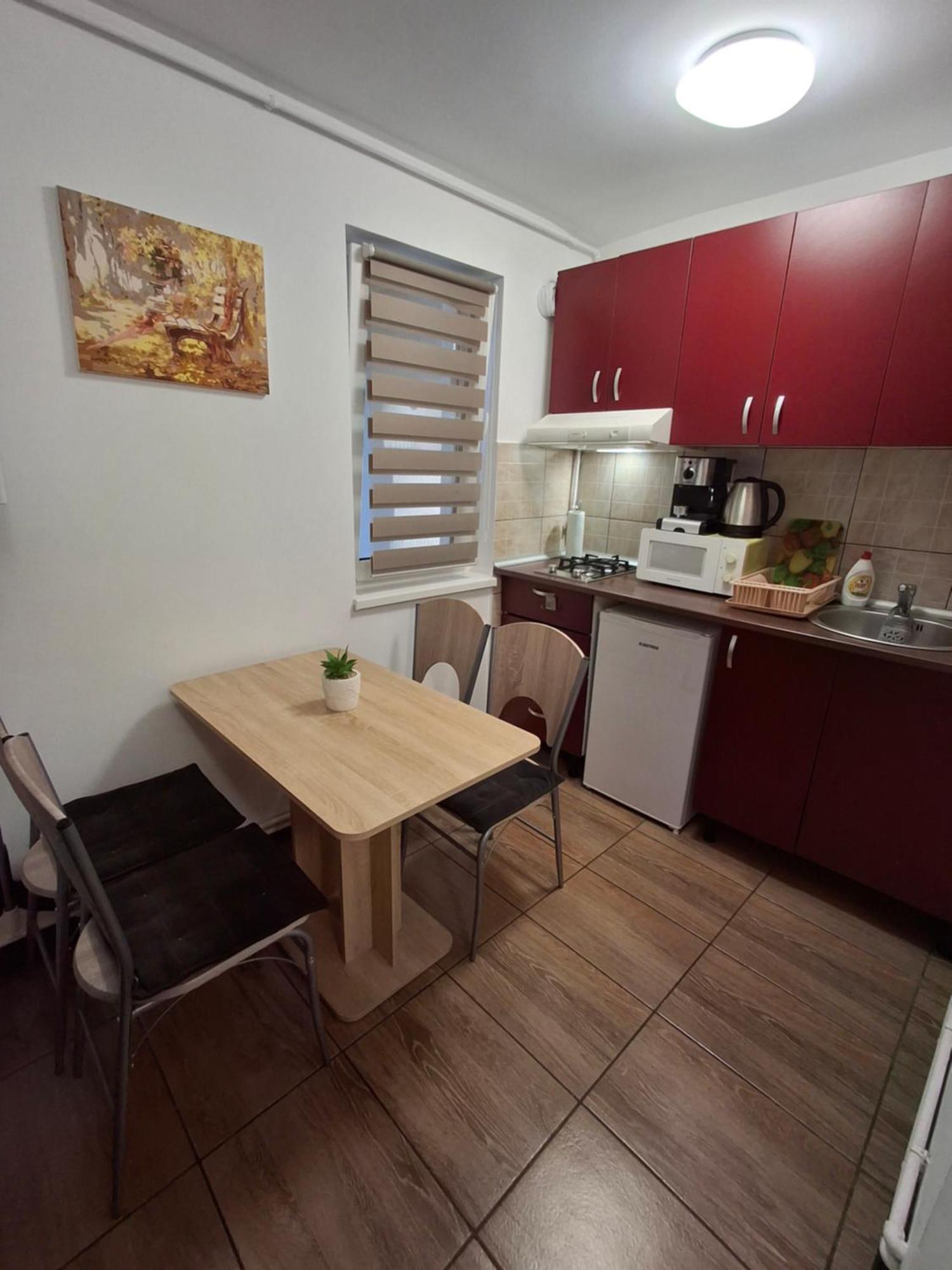 Apartament Claudia Deva Exteriör bild