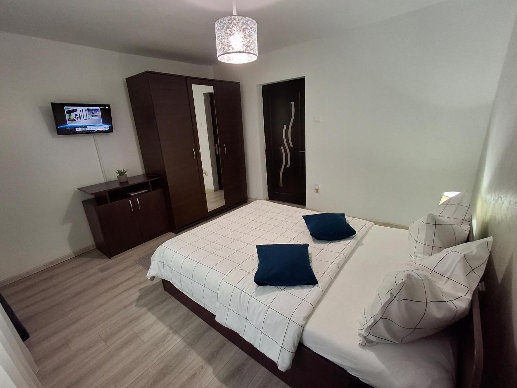 Apartament Claudia Deva Exteriör bild