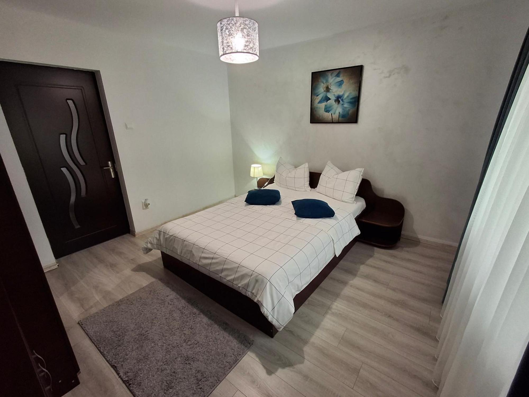 Apartament Claudia Deva Exteriör bild