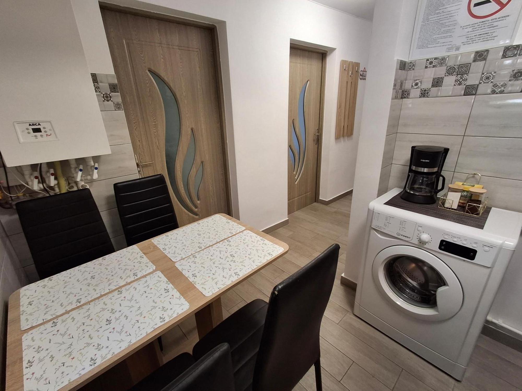 Apartament Claudia Deva Exteriör bild